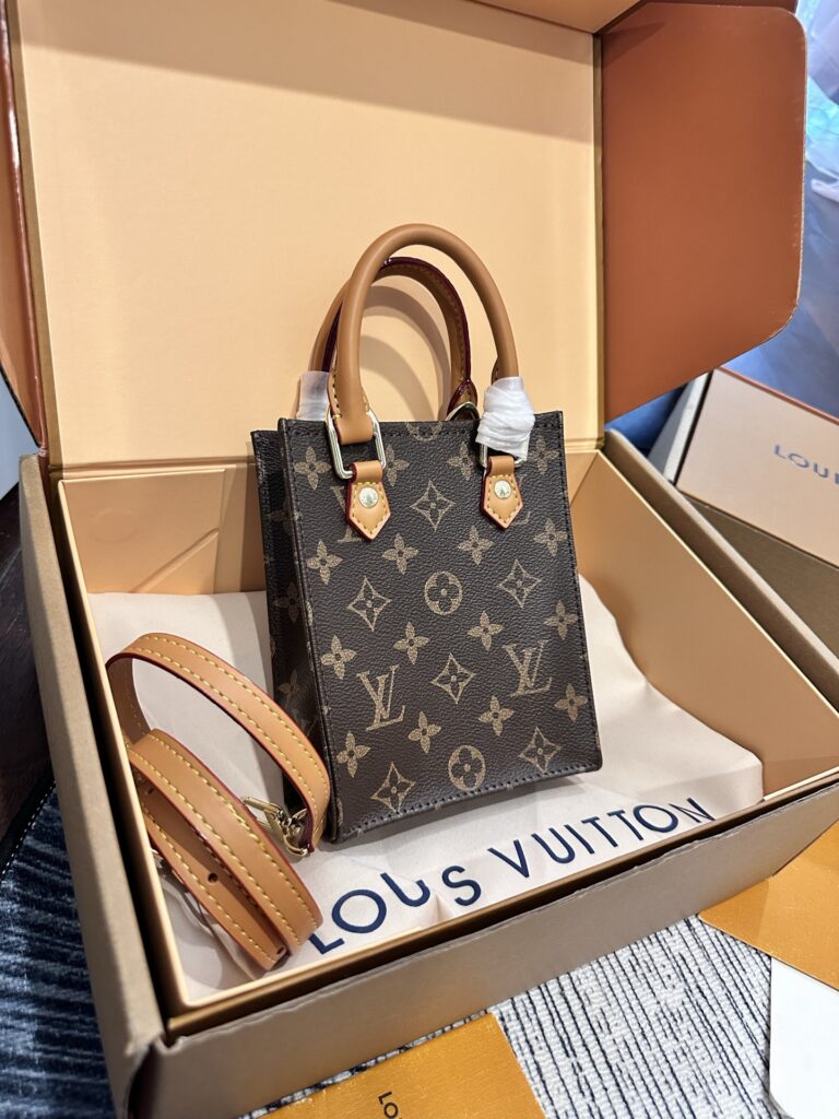 Louis Vuitton Pink Bag editorial product context 2
