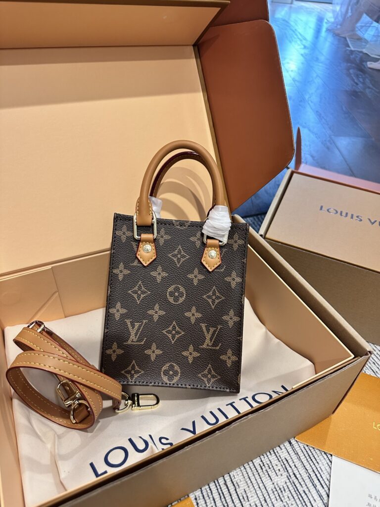Louis Vuitton Pink Bag editorial product context 3
