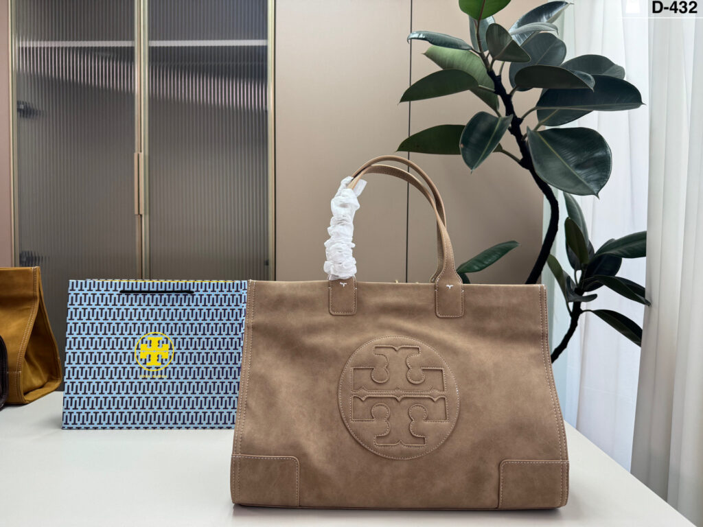 Designer Tote Bag editorial product context 1