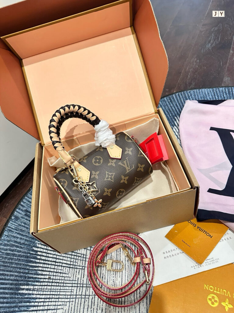 Louis Vuitton Bag editorial product context 1
