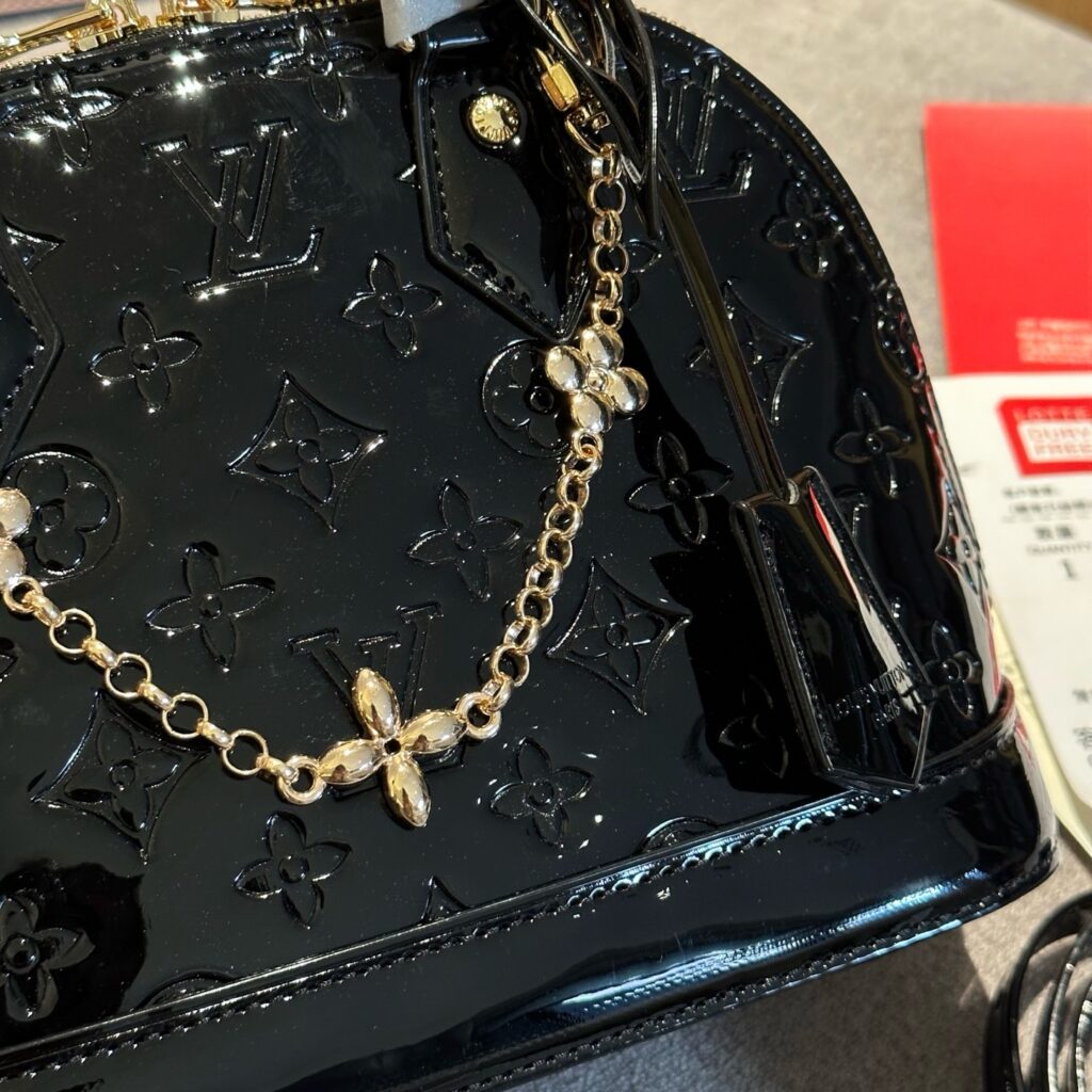 Louis Vuitton Gold Bag editorial product context 3