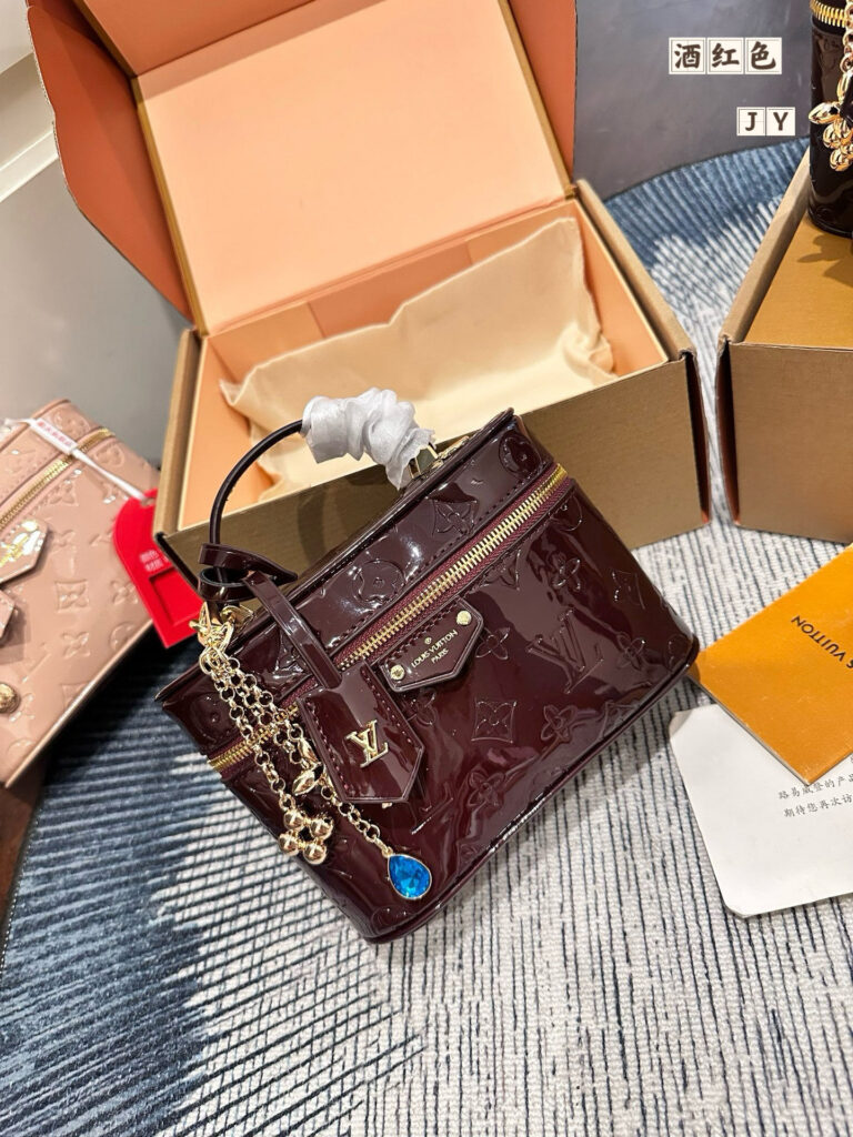 Louis Vuitton Bag editorial product context 1