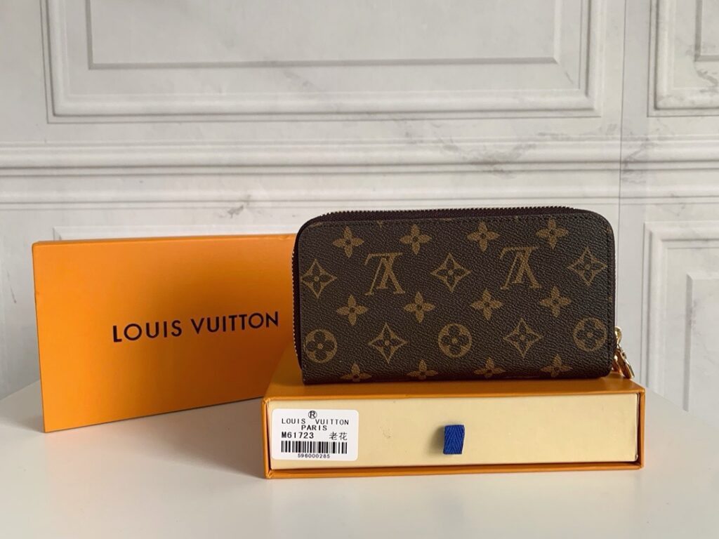 Designer Wallet editorial product context 1
