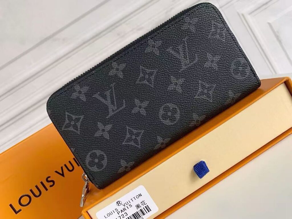 Designer Wallet editorial product context 1