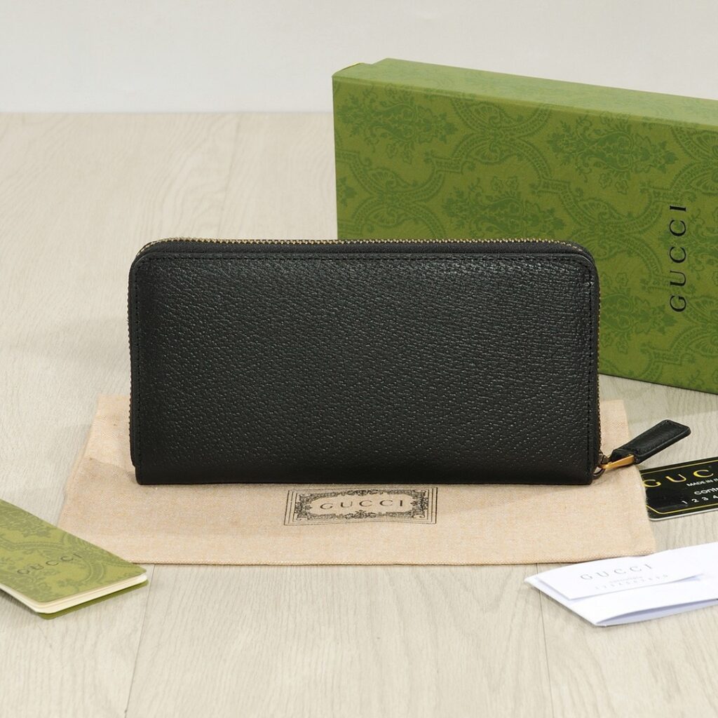 Gucci Leather Bag editorial product context 2