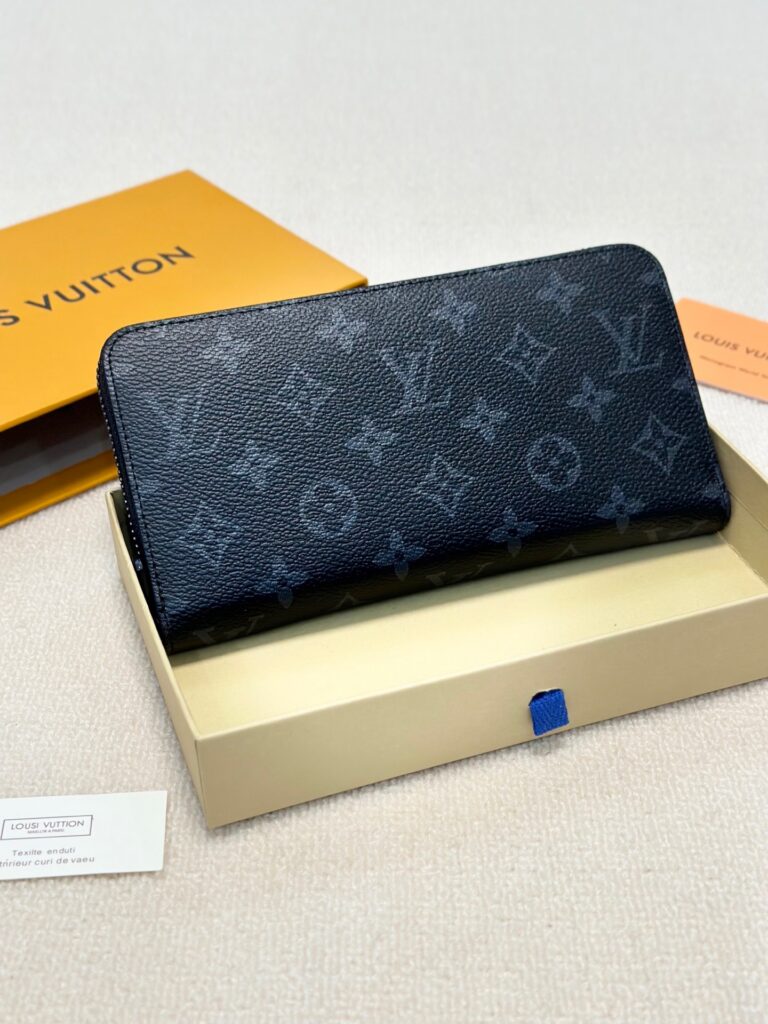 Louis Vuitton Wallet editorial product context 1