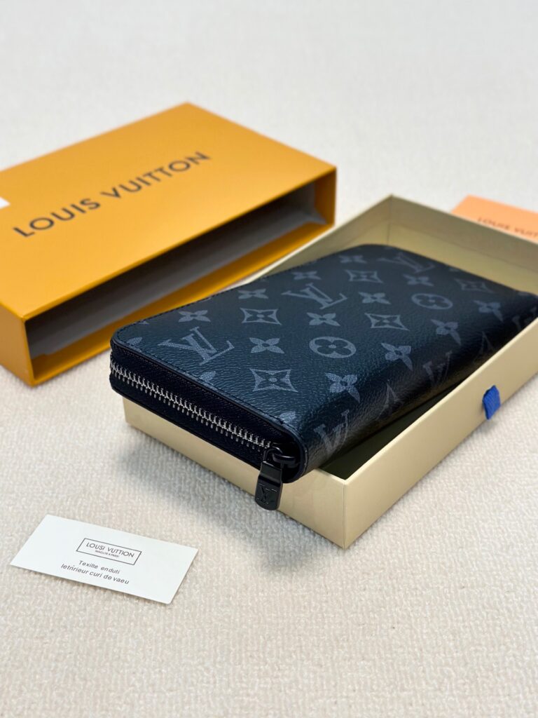 Louis Vuitton Wallet editorial product context 3