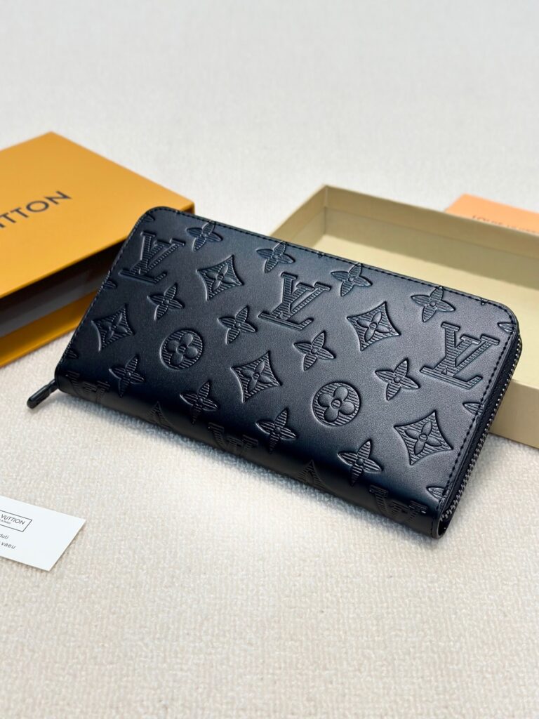 Louis Vuitton Bag editorial product context 2