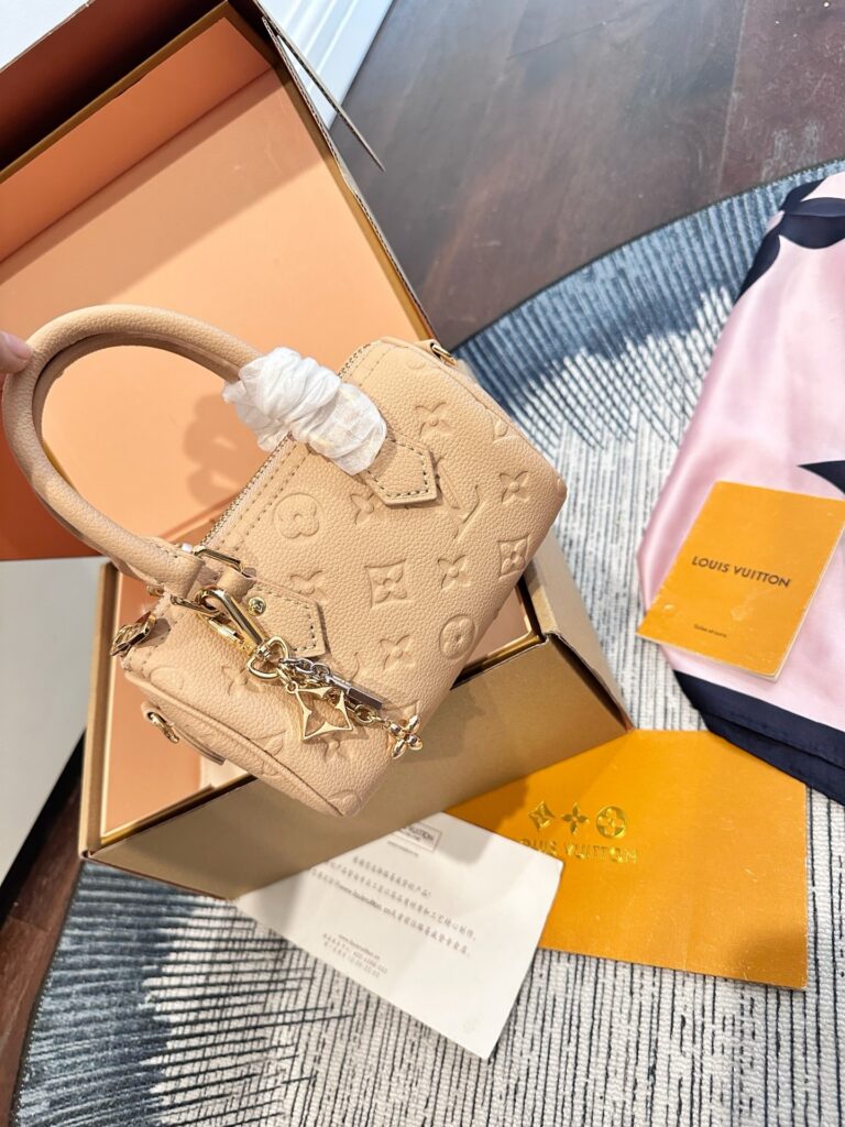 Louis Vuitton Bag editorial product context 2