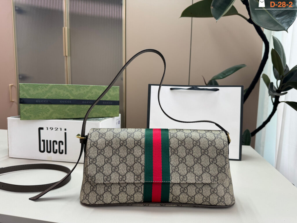 Gucci Canvas Bag editorial product context 1