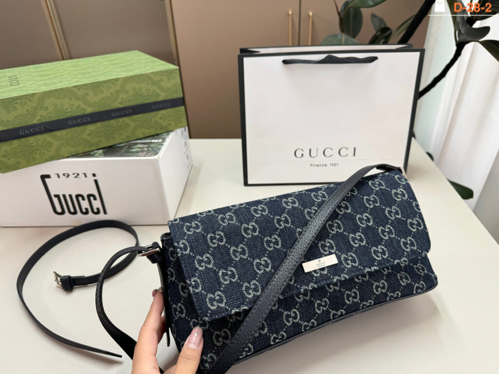 Gucci Bag editorial product context 3