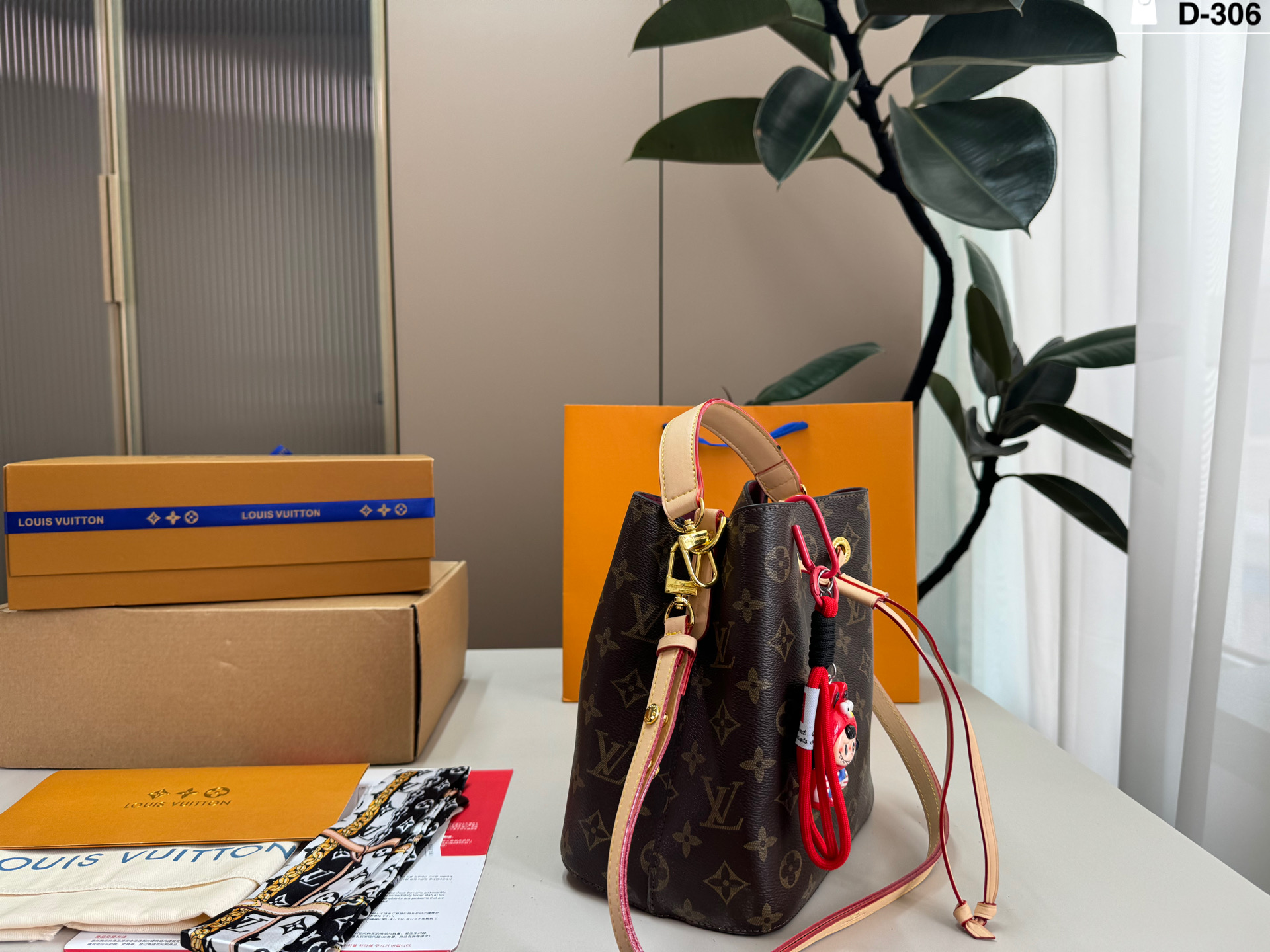 Louis Vuitton Bucket Bag - Image 2