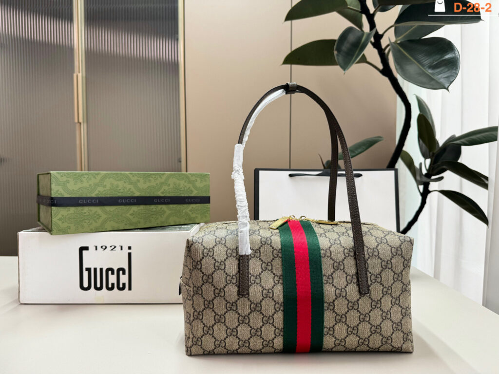 Gucci Bag editorial product context 3