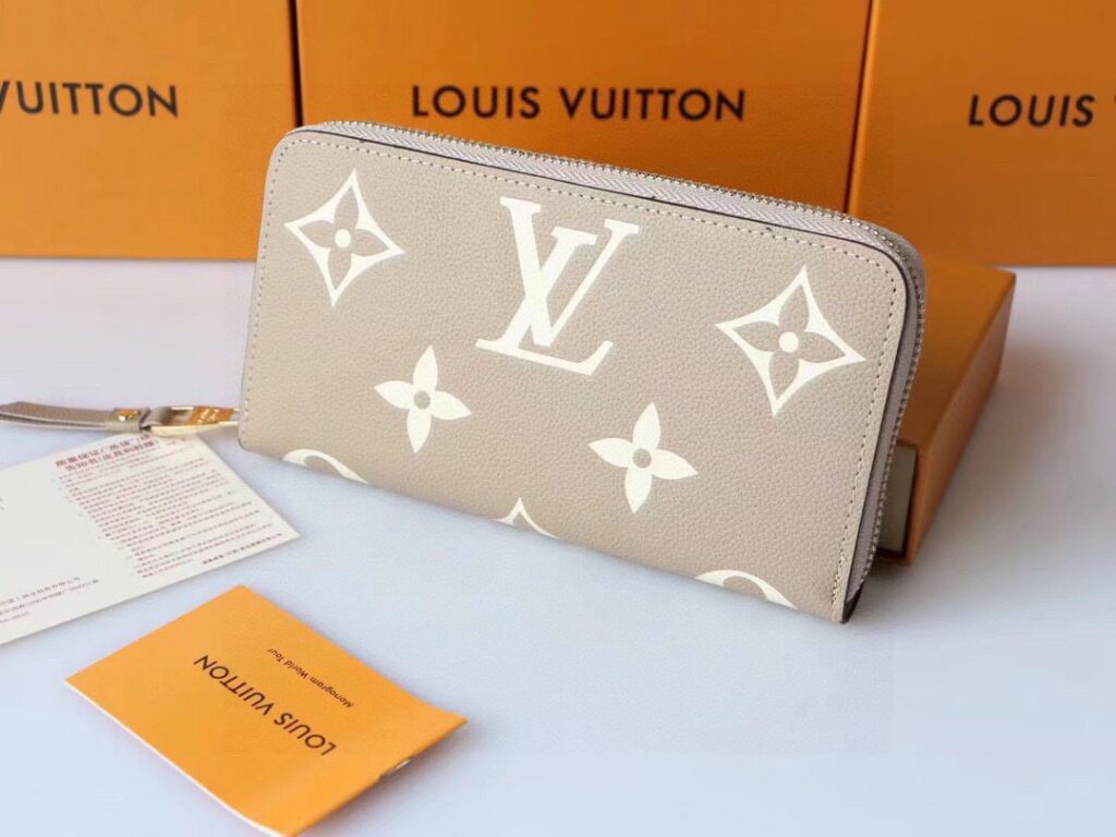 Designer Bag editorial product context 2