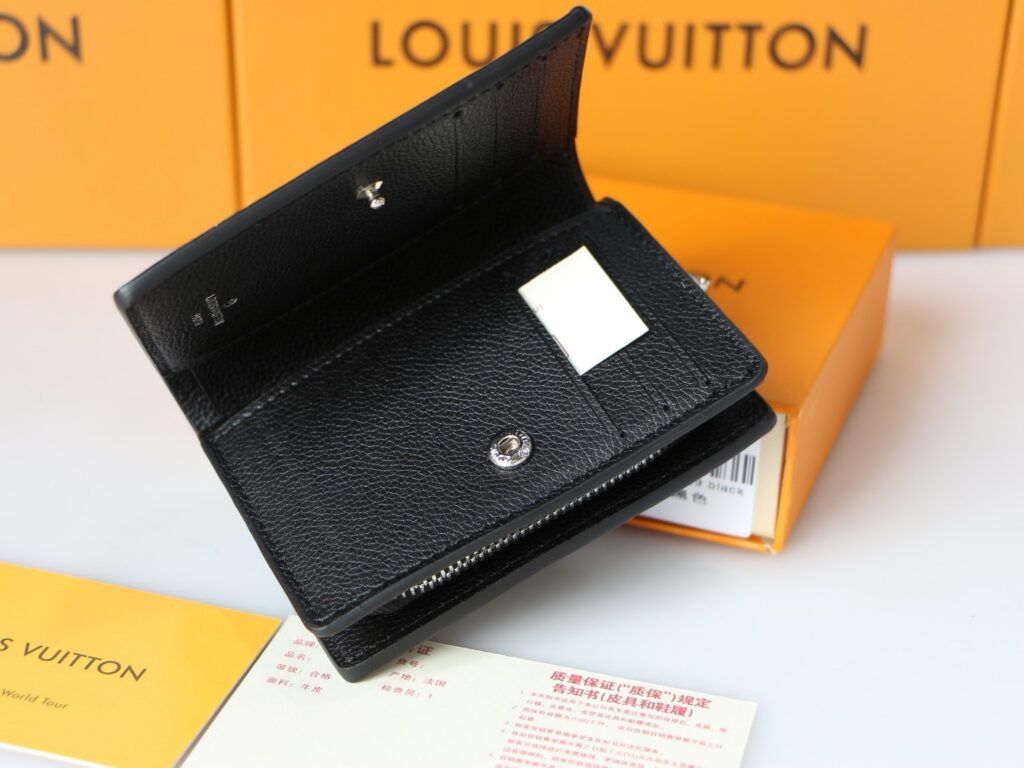 Designer Bag editorial product context 3