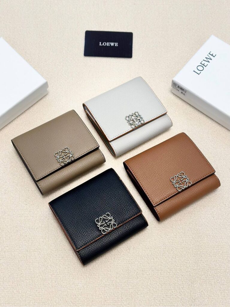 Designer Bag editorial product context 1