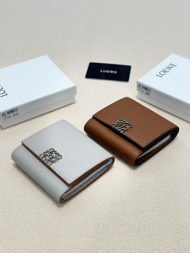 Designer Bag editorial product context 3