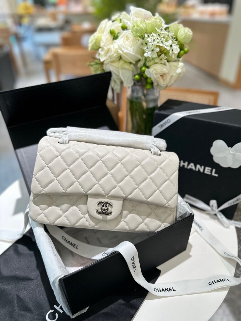 Designer Bag editorial product context 1