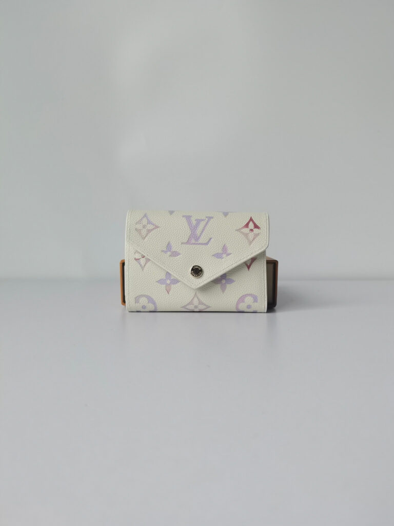 Designer Bag editorial product context 1