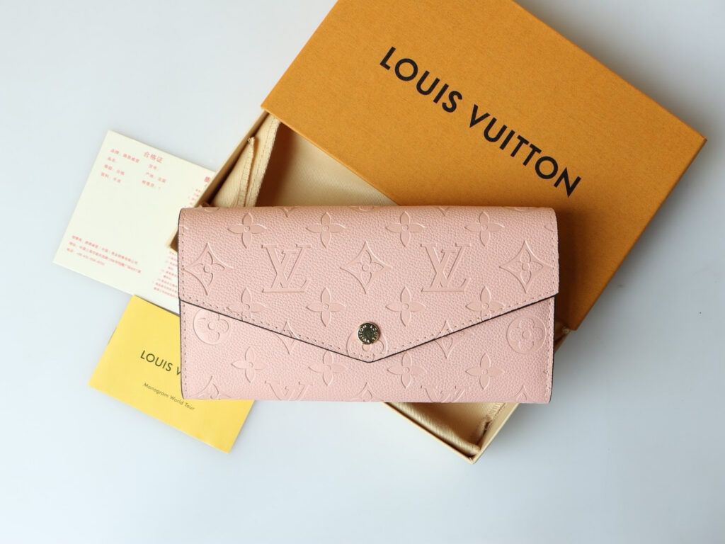 Designer Bag editorial product context 3