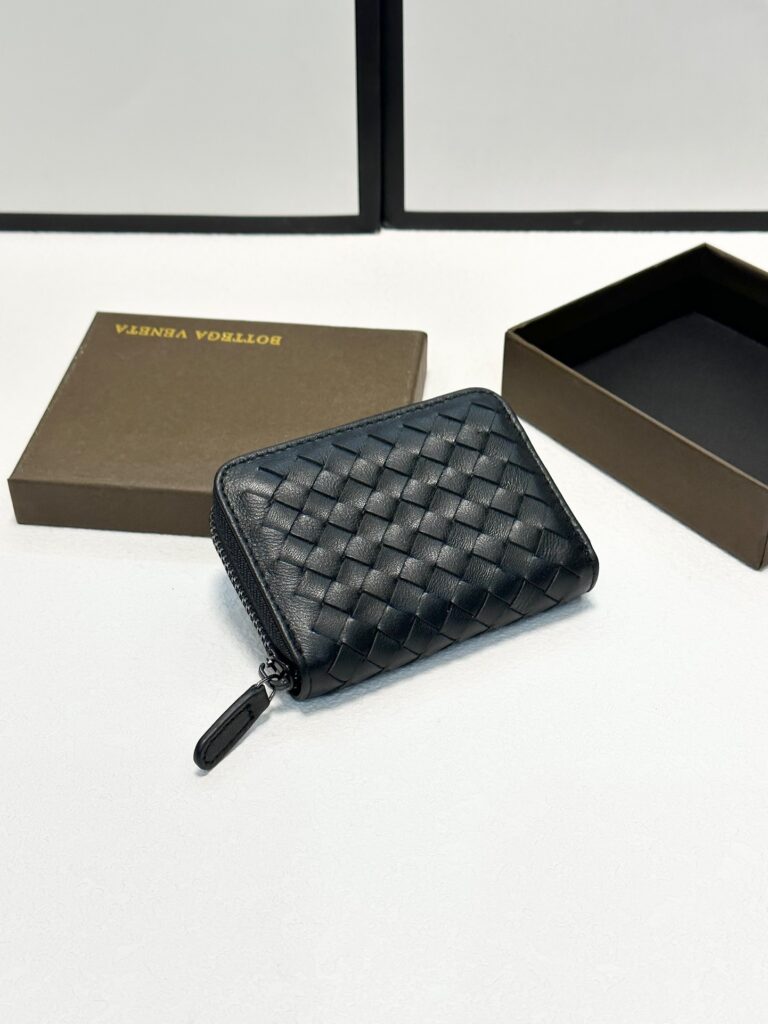 Designer Bag editorial product context 3