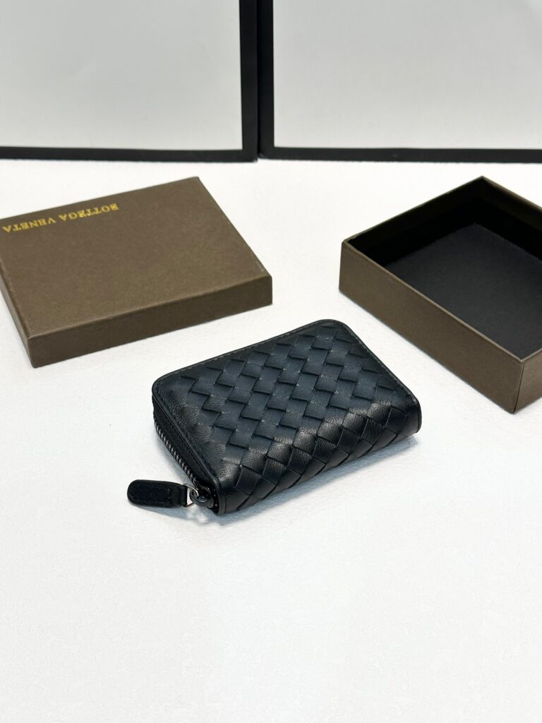 Designer Bag editorial product context 1